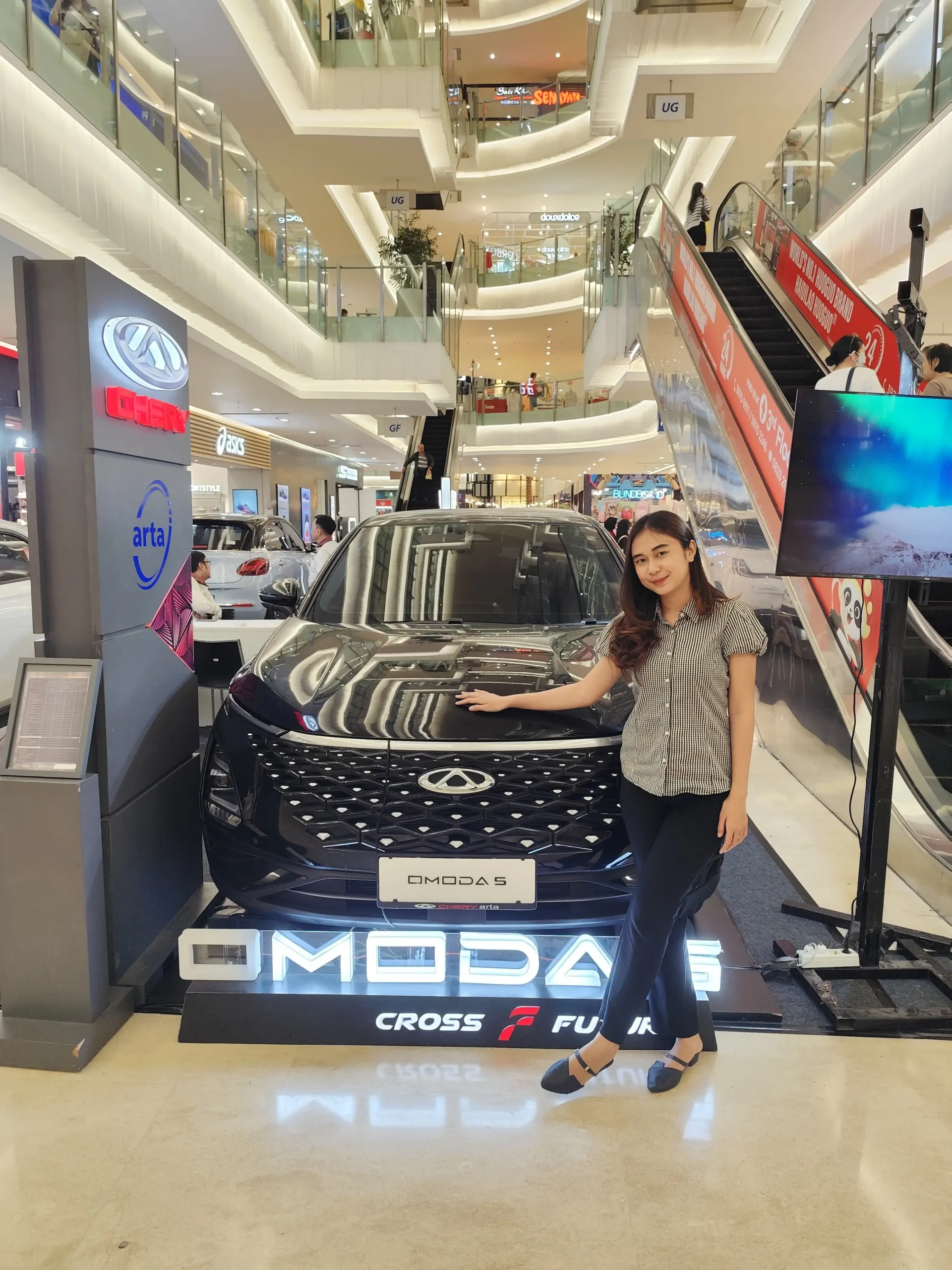 natasya chery pik2